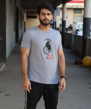 tik tok time is running out graphic T Shirt Black